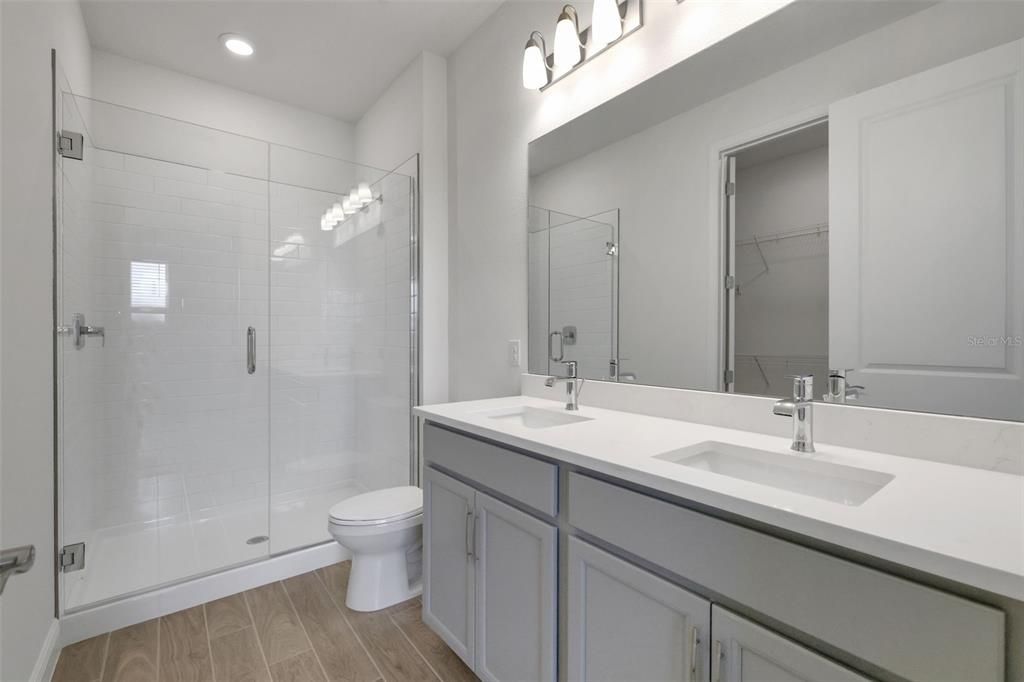 For Sale: $348,267 (3 beds, 2 baths, 1807 Square Feet)