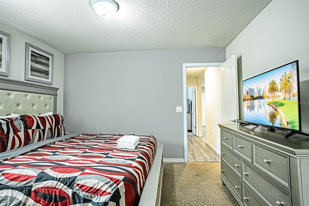 待售: $679,000 (8 贝兹, 6 浴室, 4041 平方英尺)