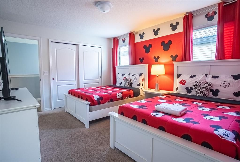 待售: $679,000 (8 贝兹, 6 浴室, 4041 平方英尺)