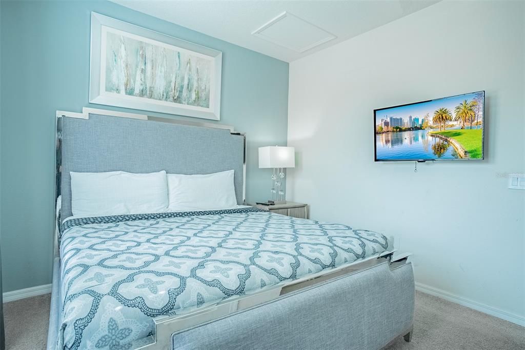 待售: $679,000 (8 贝兹, 6 浴室, 4041 平方英尺)