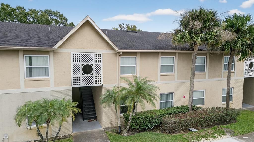 For Sale: $173,900 (2 beds, 2 baths, 905 Square Feet)