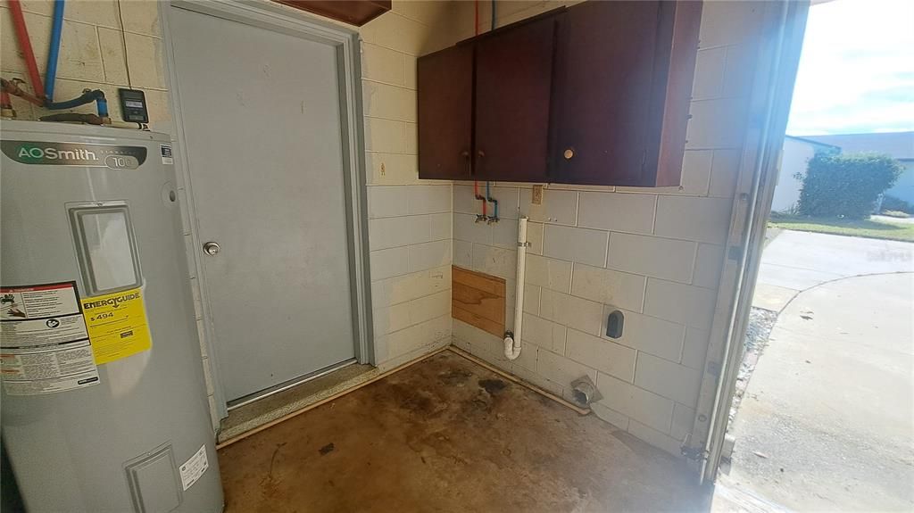 For Rent: $2,400 (3 beds, 2 baths, 1289 Square Feet)