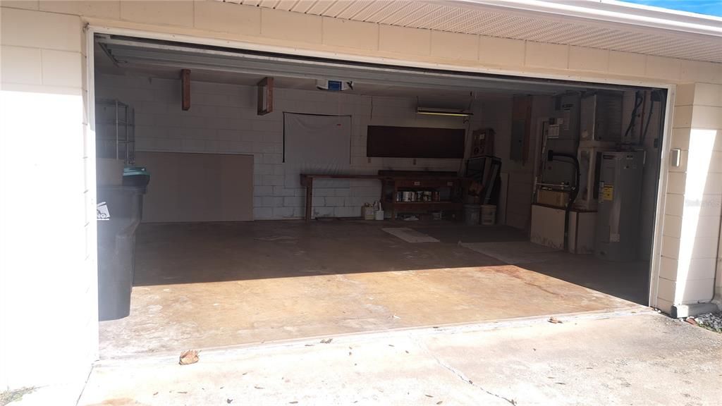 For Rent: $2,400 (3 beds, 2 baths, 1289 Square Feet)