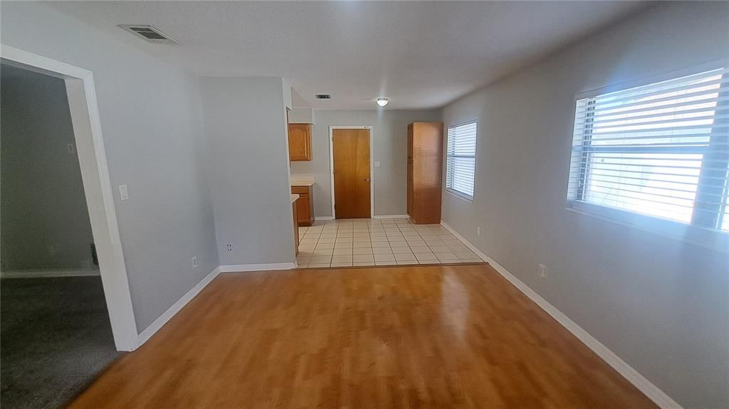 For Rent: $2,400 (3 beds, 2 baths, 1289 Square Feet)