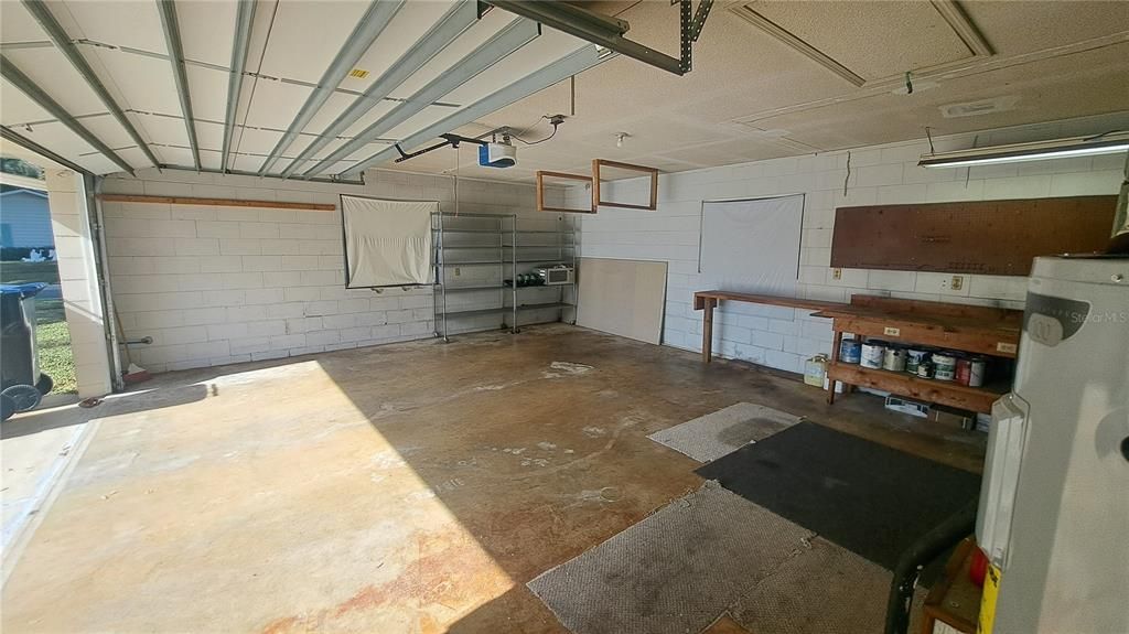 For Rent: $2,400 (3 beds, 2 baths, 1289 Square Feet)