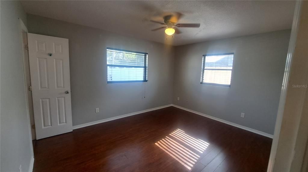 For Rent: $2,400 (3 beds, 2 baths, 1289 Square Feet)