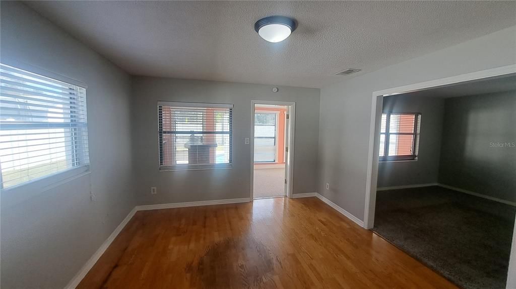 For Rent: $2,400 (3 beds, 2 baths, 1289 Square Feet)