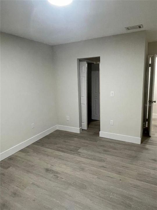 出租: $1,850 (2 贝兹, 2 浴室, 1051 平方英尺)