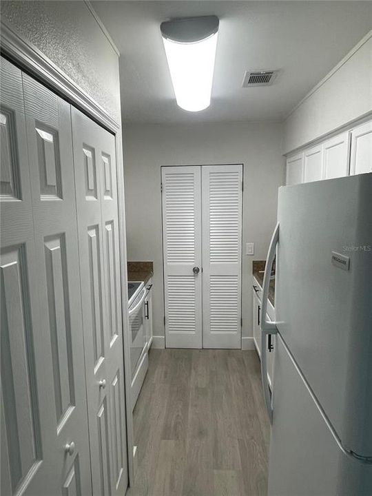 出租: $1,850 (2 贝兹, 2 浴室, 1051 平方英尺)