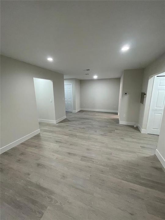 出租: $1,850 (2 贝兹, 2 浴室, 1051 平方英尺)