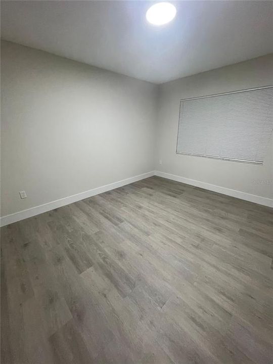 出租: $1,850 (2 贝兹, 2 浴室, 1051 平方英尺)