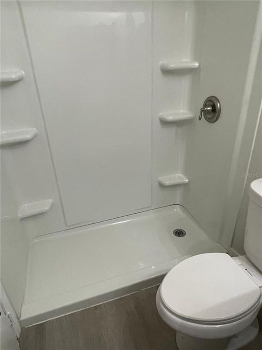 出租: $1,850 (2 贝兹, 2 浴室, 1051 平方英尺)