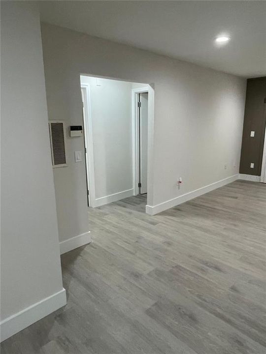 出租: $1,850 (2 贝兹, 2 浴室, 1051 平方英尺)