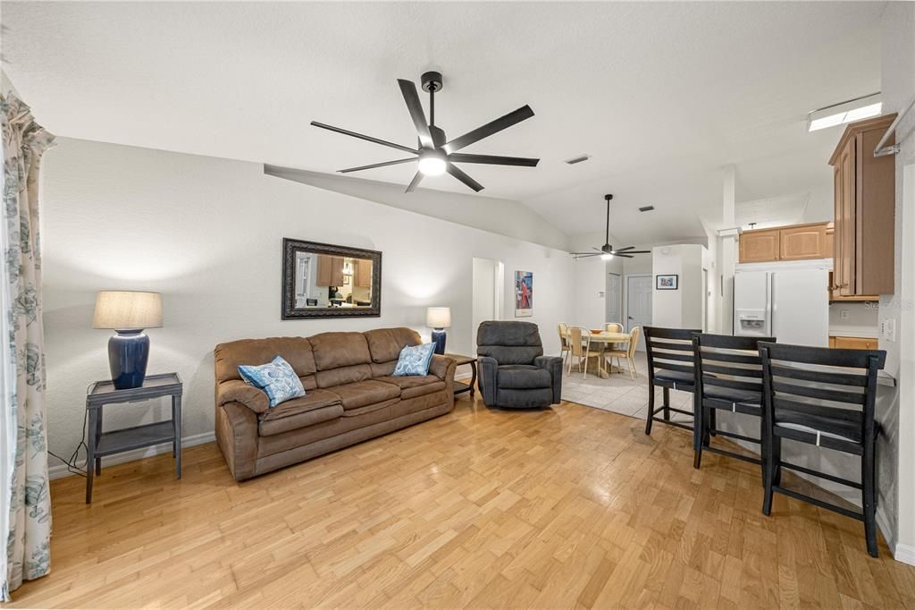 For Sale: $449,000 (3 beds, 2 baths, 1921 Square Feet)