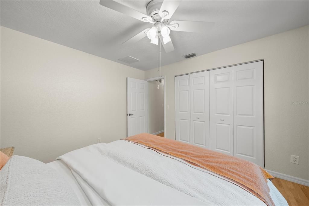 For Sale: $449,000 (3 beds, 2 baths, 1921 Square Feet)