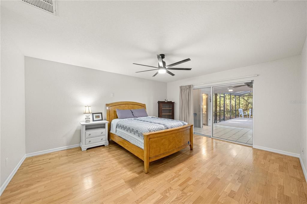 For Sale: $449,000 (3 beds, 2 baths, 1921 Square Feet)