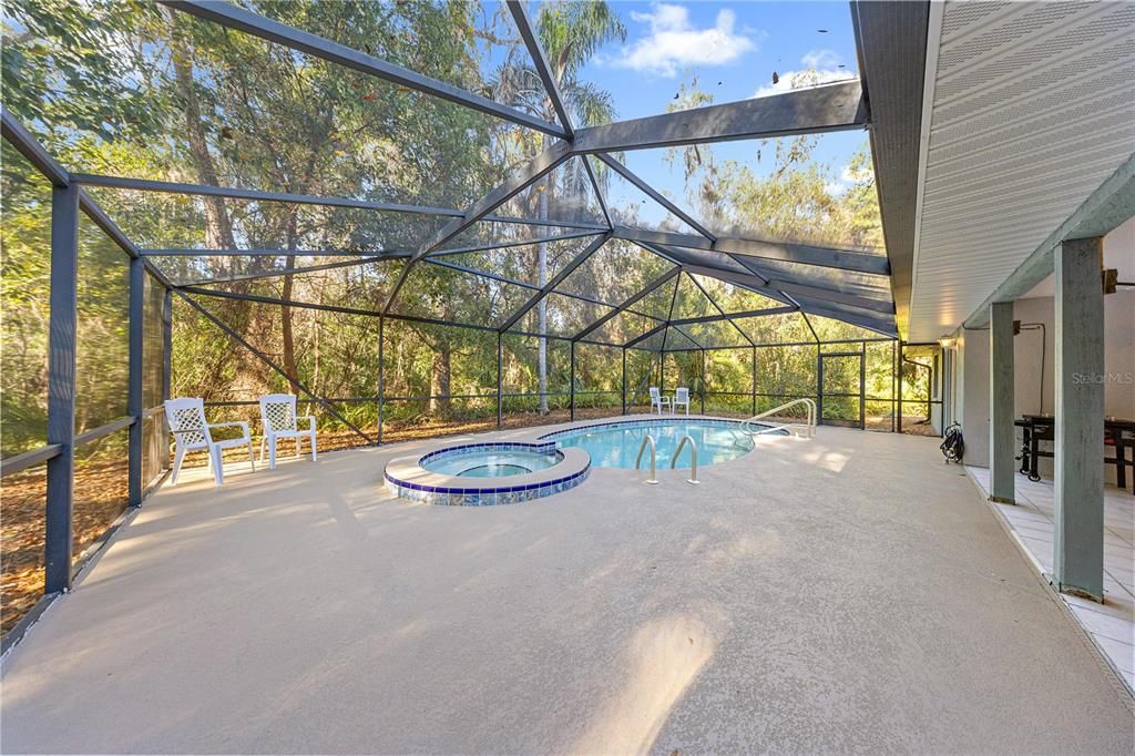 For Sale: $449,000 (3 beds, 2 baths, 1921 Square Feet)