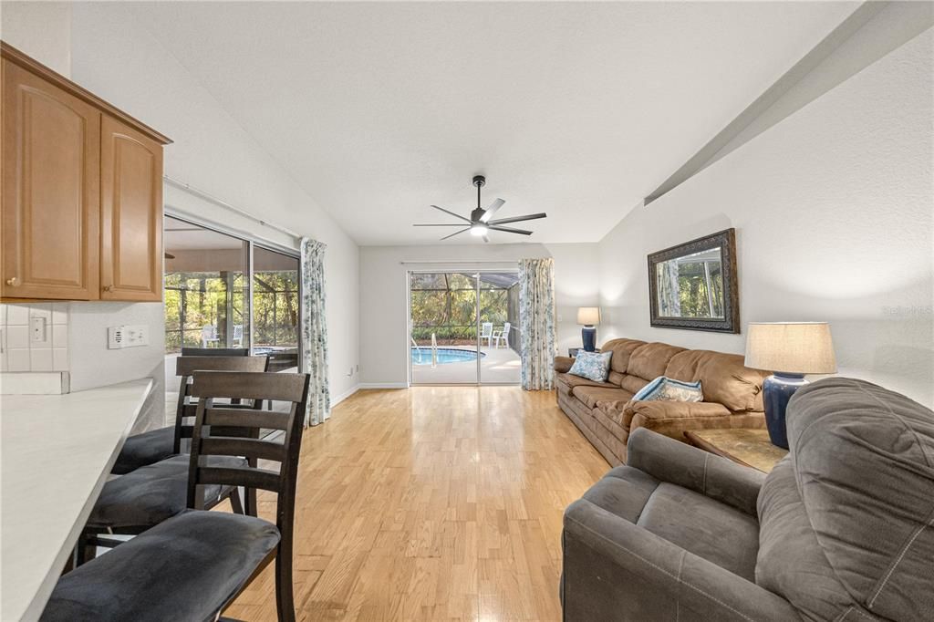 For Sale: $449,000 (3 beds, 2 baths, 1921 Square Feet)