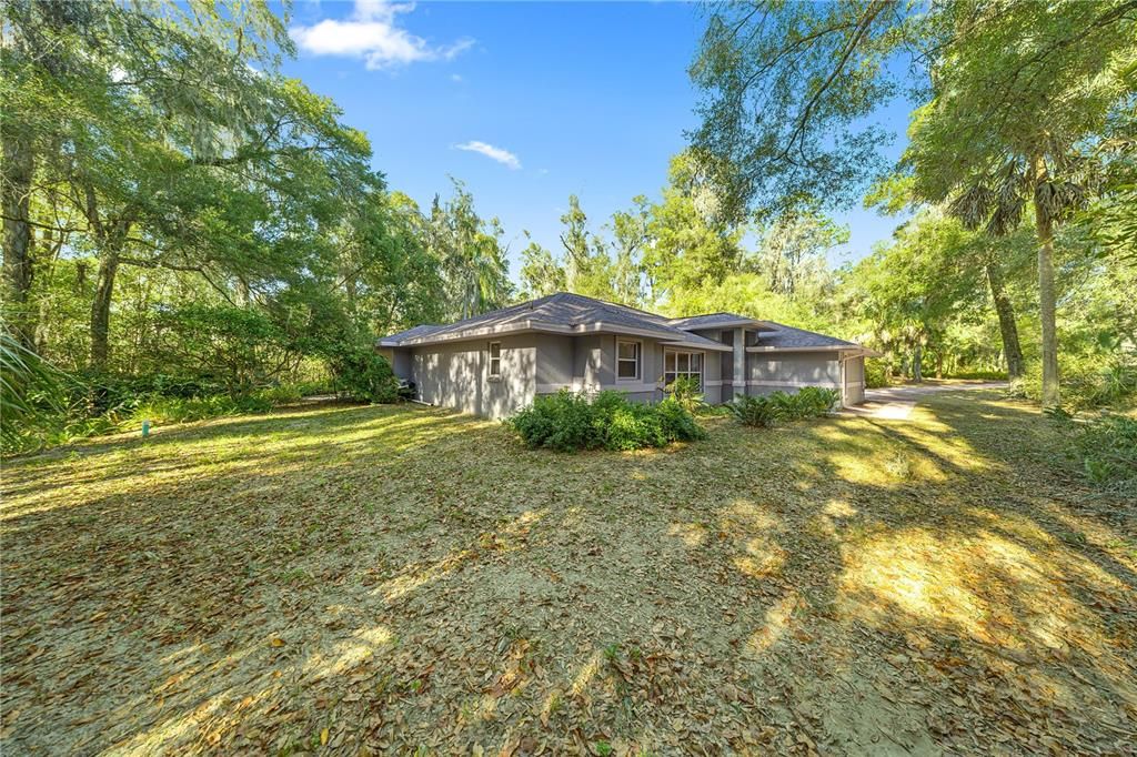 For Sale: $449,000 (3 beds, 2 baths, 1921 Square Feet)