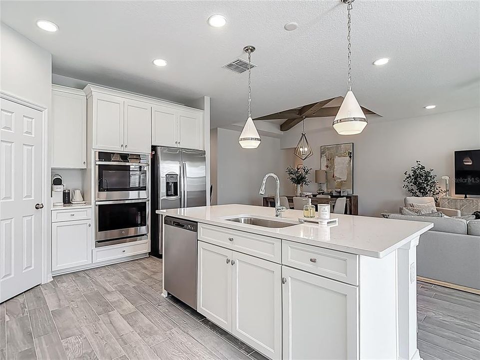 В аренду: $3,750 (4 спален, 3 ванн, 2313 Квадратных фут)