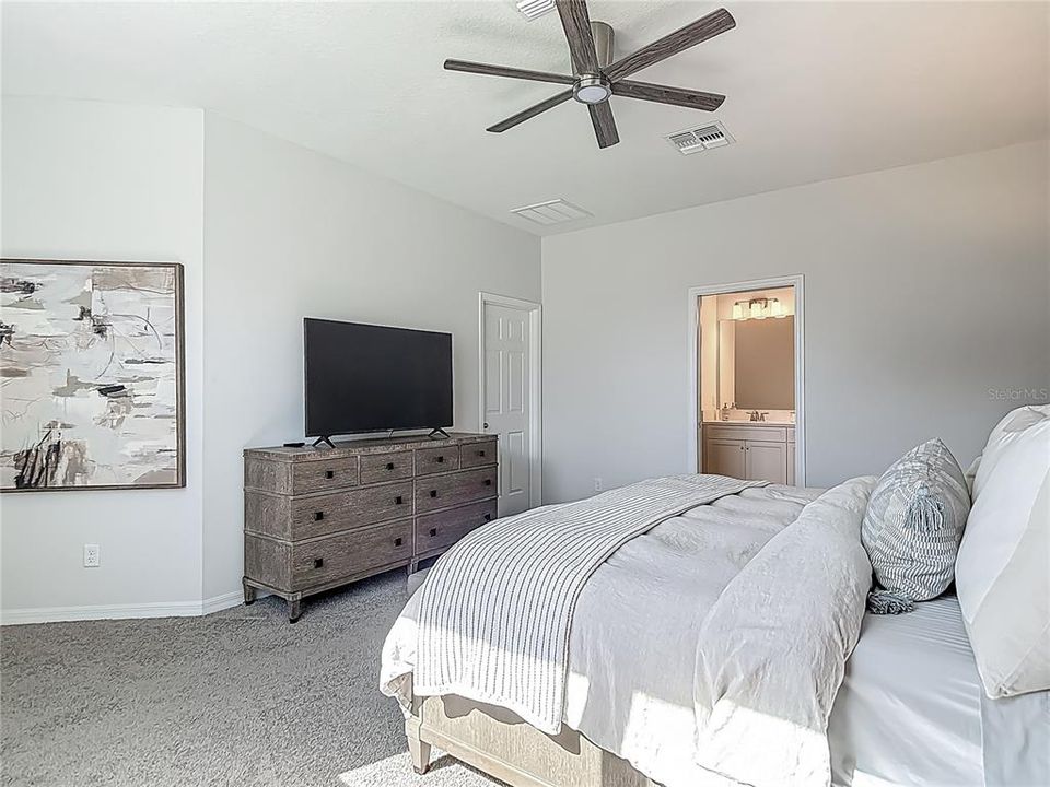 В аренду: $3,750 (4 спален, 3 ванн, 2313 Квадратных фут)