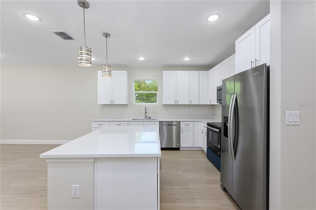 For Sale: $359,900 (4 beds, 3 baths, 2346 Square Feet)