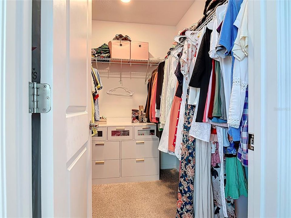 На продажу: $410,000 (4 спален, 2 ванн, 2240 Квадратных фут)