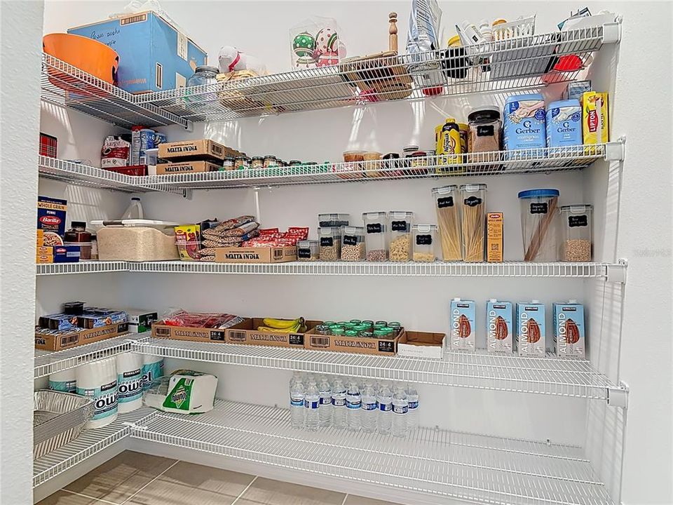 На продажу: $410,000 (4 спален, 2 ванн, 2240 Квадратных фут)