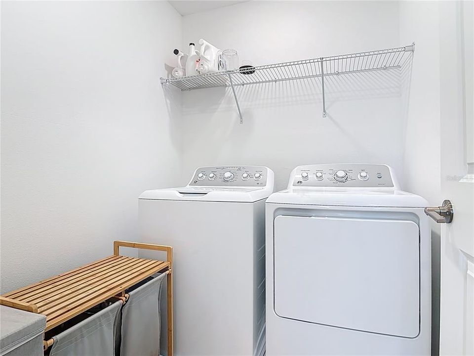 На продажу: $410,000 (4 спален, 2 ванн, 2240 Квадратных фут)