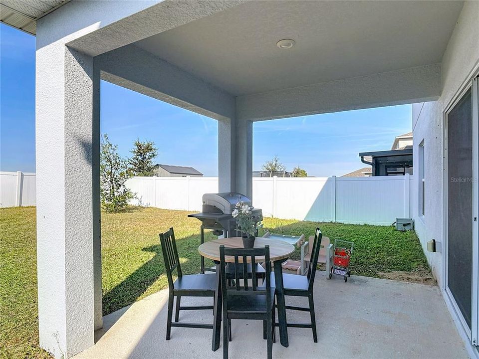 На продажу: $410,000 (4 спален, 2 ванн, 2240 Квадратных фут)