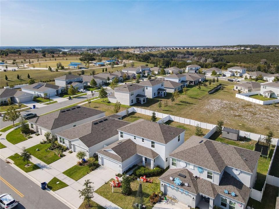 На продажу: $410,000 (4 спален, 2 ванн, 2240 Квадратных фут)