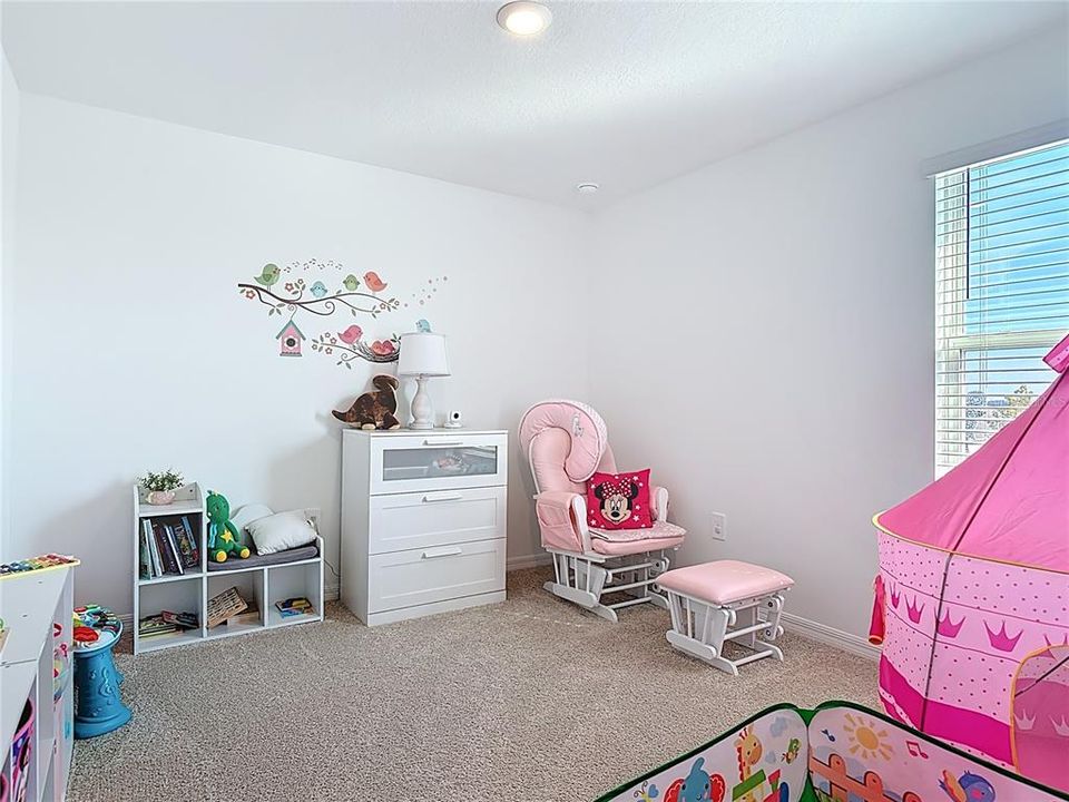 На продажу: $410,000 (4 спален, 2 ванн, 2240 Квадратных фут)