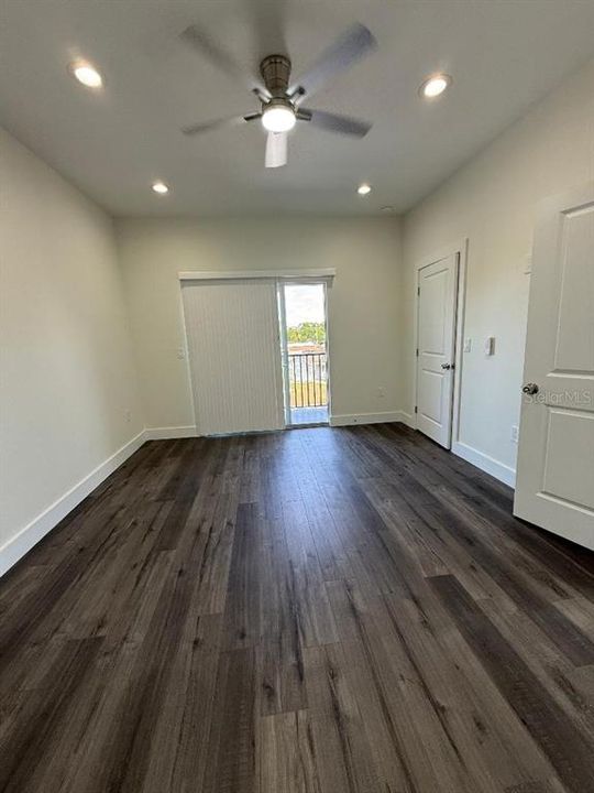 En Renta: $3,200 (4 camas, 3 baños, 2000 Pies cuadrados)