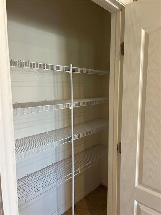 出租: $2,000 (3 贝兹, 2 浴室, 1718 平方英尺)