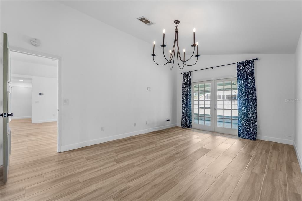 出租: $3,100 (4 贝兹, 2 浴室, 2409 平方英尺)