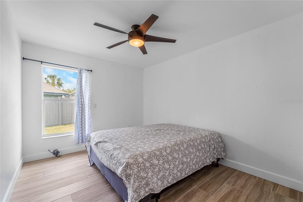 出租: $3,100 (4 贝兹, 2 浴室, 2409 平方英尺)