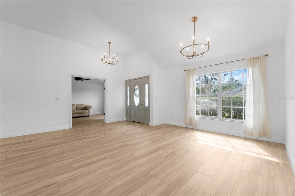 出租: $3,100 (4 贝兹, 2 浴室, 2409 平方英尺)