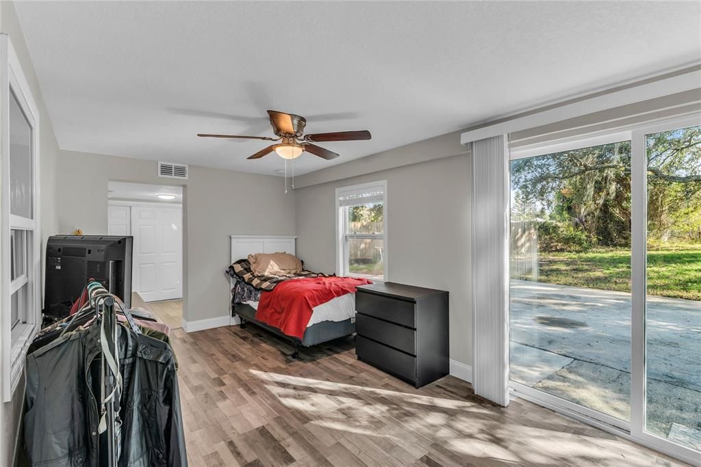 На продажу: $345,000 (3 спален, 2 ванн, 2056 Квадратных фут)