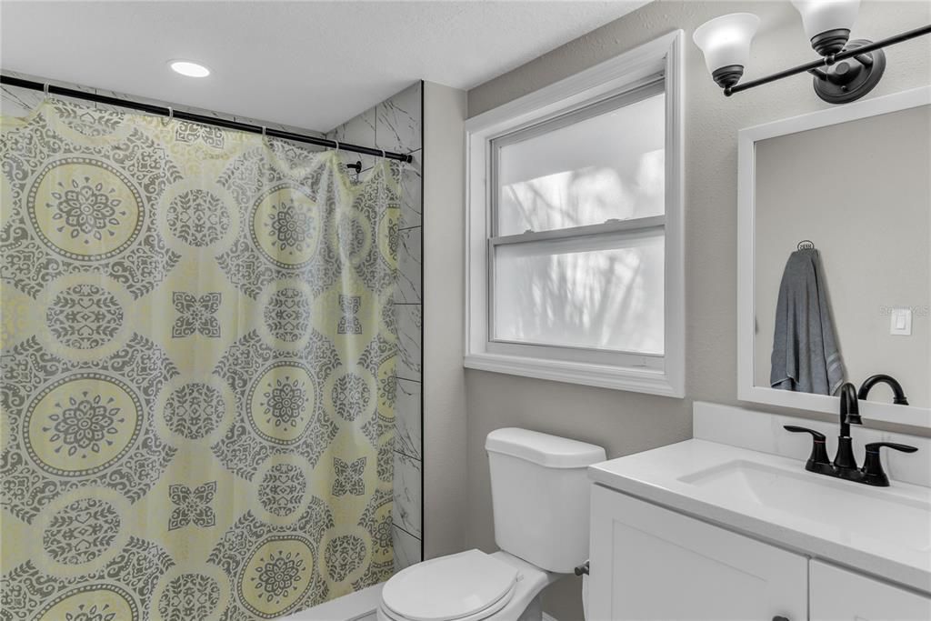 На продажу: $345,000 (3 спален, 2 ванн, 2056 Квадратных фут)