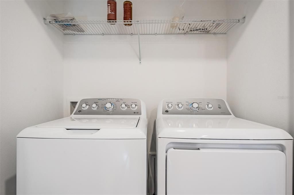 For Sale: $290,000 (3 beds, 2 baths, 1373 Square Feet)