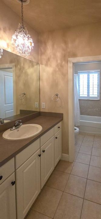 For Rent: $2,600 (3 beds, 2 baths, 2286 Square Feet)