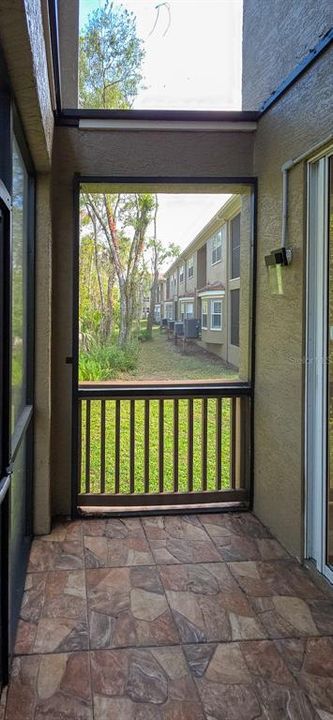 For Rent: $2,600 (3 beds, 2 baths, 2286 Square Feet)