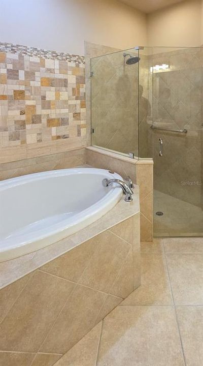 For Rent: $2,600 (3 beds, 2 baths, 2286 Square Feet)