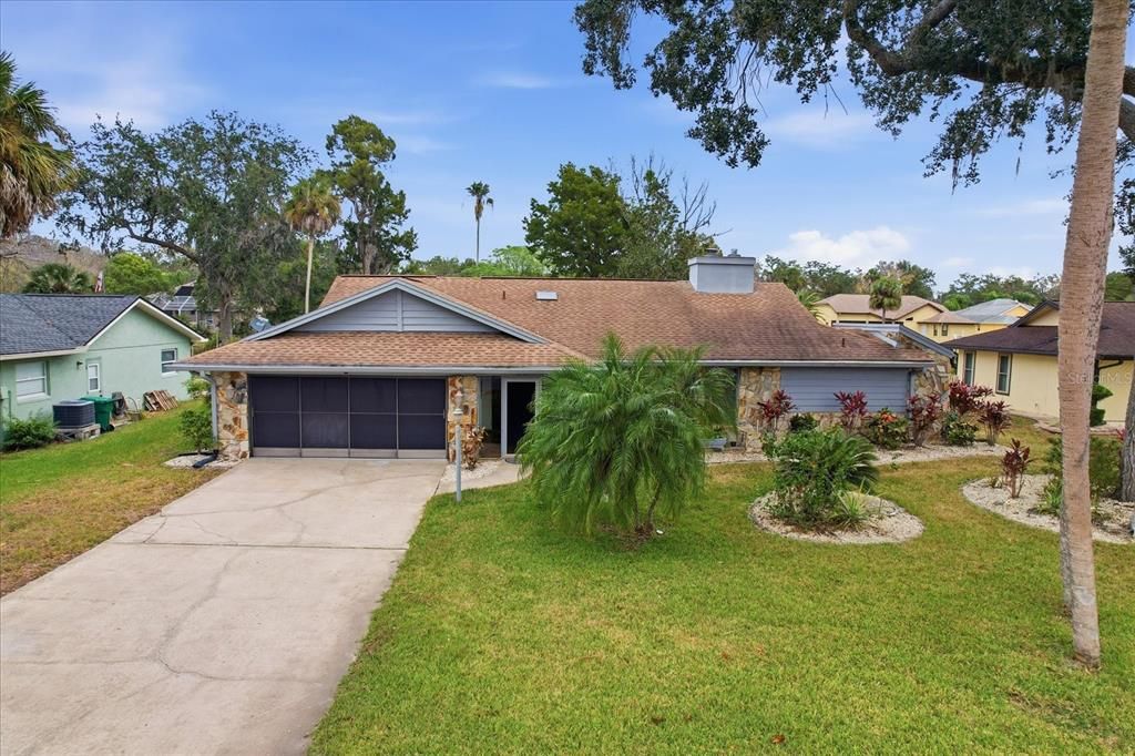 En Venta: $569,000 (3 camas, 2 baños, 2202 Pies cuadrados)