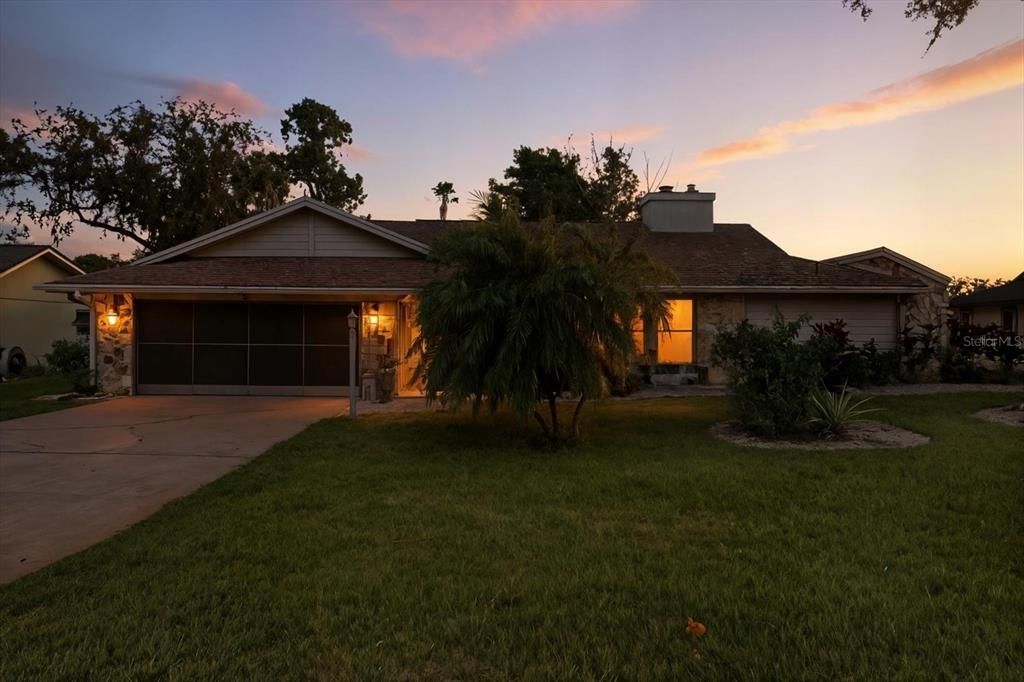 En Venta: $569,000 (3 camas, 2 baños, 2202 Pies cuadrados)