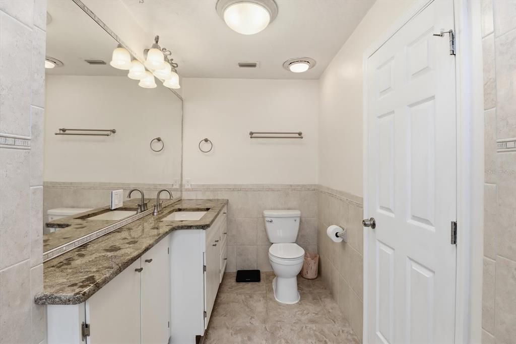 En Venta: $569,000 (3 camas, 2 baños, 2202 Pies cuadrados)