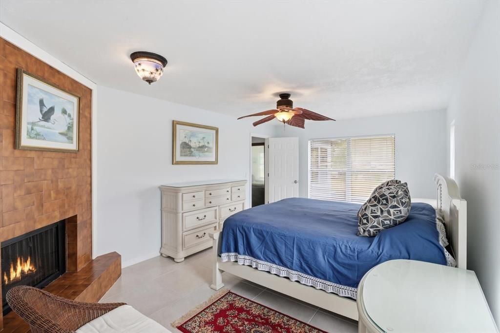 En Venta: $569,000 (3 camas, 2 baños, 2202 Pies cuadrados)