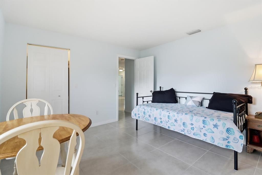 En Venta: $569,000 (3 camas, 2 baños, 2202 Pies cuadrados)