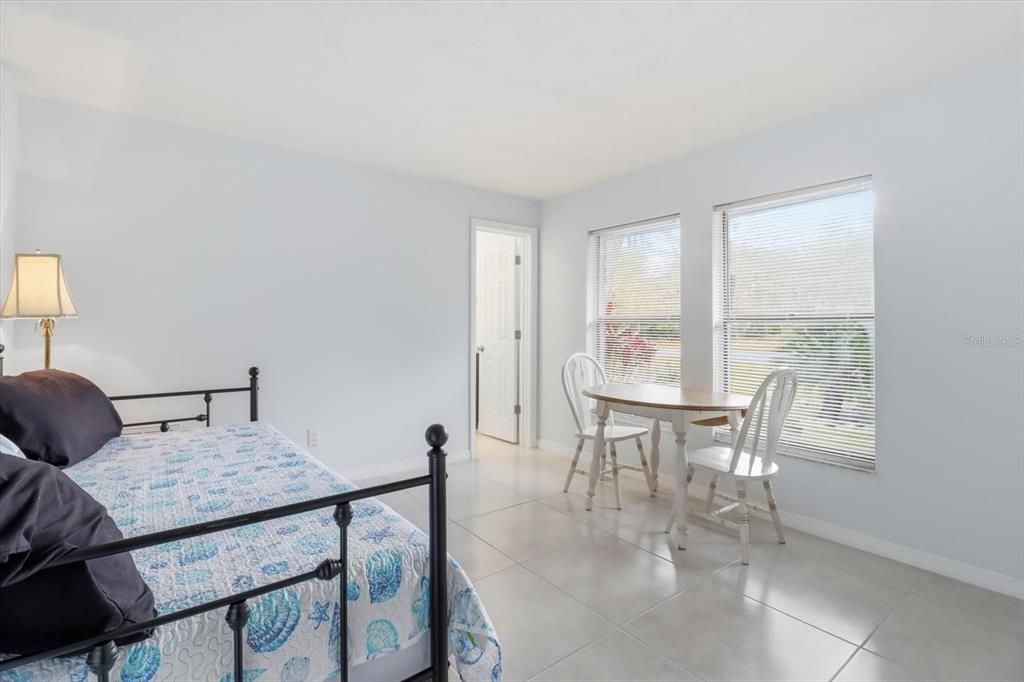 En Venta: $569,000 (3 camas, 2 baños, 2202 Pies cuadrados)