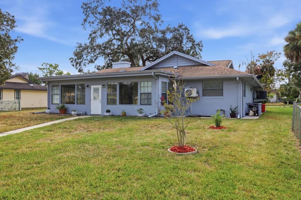 En Venta: $569,000 (3 camas, 2 baños, 2202 Pies cuadrados)